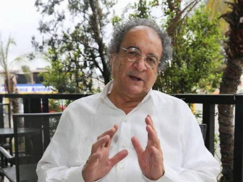 El candidato presidencial del Pinu, Nelson Ávila, se presentó ante el Ministerio Público para interponer un recurso electoral que exige conteo “voto por voto”.