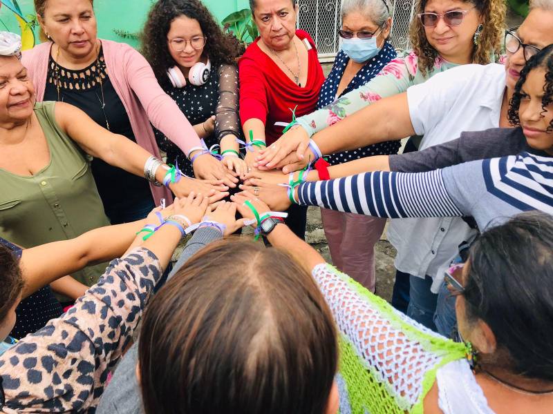 Pacto de autocuidado personal y colectivo hecho por las mujeres voluntarias y beneficiadas por APOMUH.