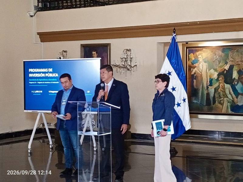 Autoridades del Gobierno presentan programas de inversión pública en la Secretaría de Agricultura y Ganadería