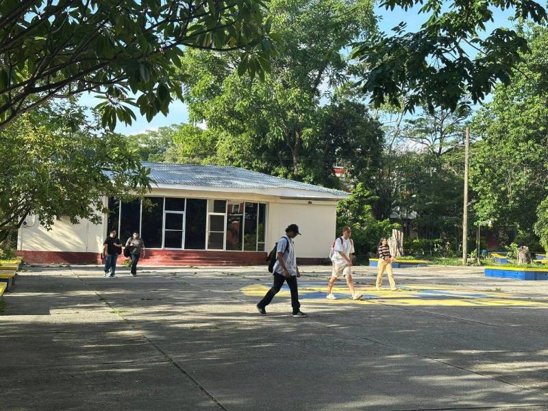Contrario a lo adoptado por centros de educación básica y media, las universidades en San Pedro Sula han optado por continuar con la modalidad presencial.