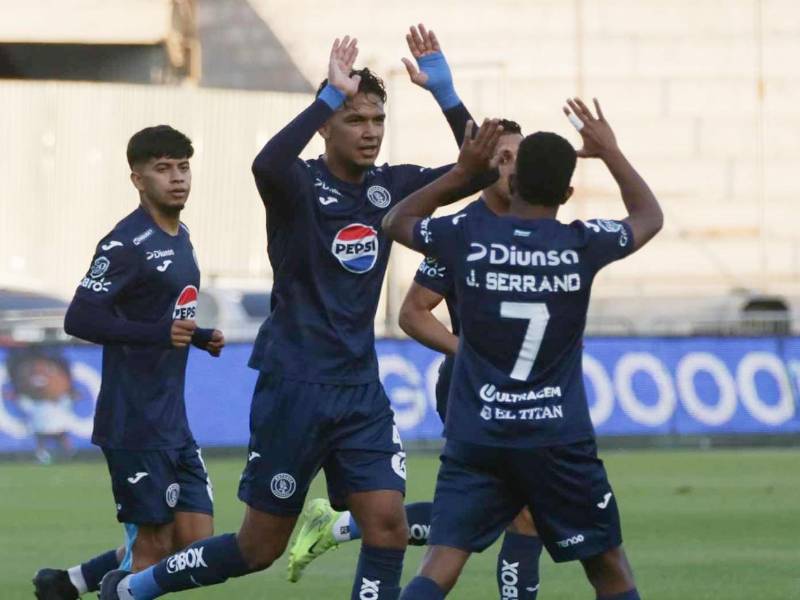 Luis Vega vivió un gran partido con el Motagua. Hizo dos goles para el triunfo ante Juticalpa FC.