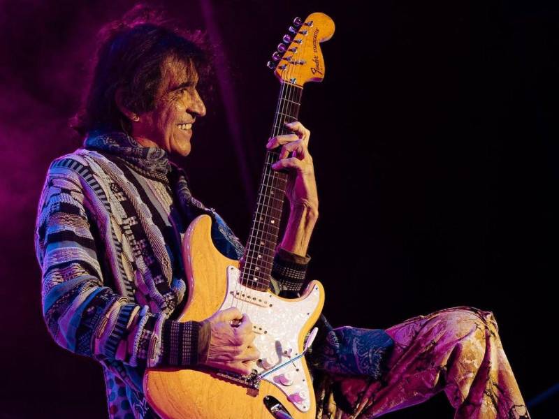 El mundo del rock latino está de luto tras el fallecimiento de Felipe Staiti, guitarrista, compositor y miembro fundador de Enanitos Verdes, quien murió este lunes a los 64 años en Mendoza, Argentina.