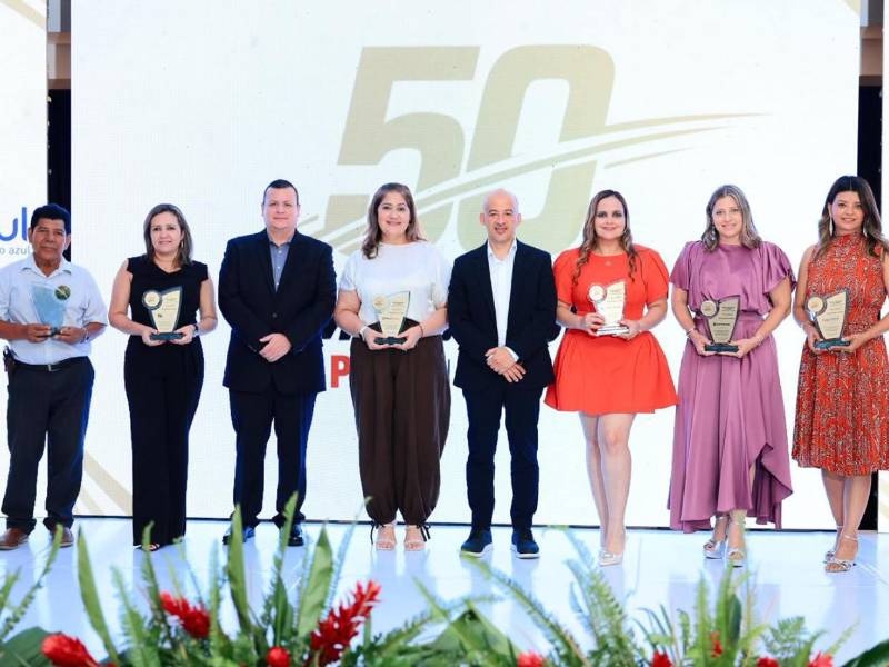La Maratón LA PRENSA celebró una noche llena de emociones y recuerdos inolvidables durante la elegante gala organizada como antesala a su histórica edición número 50.