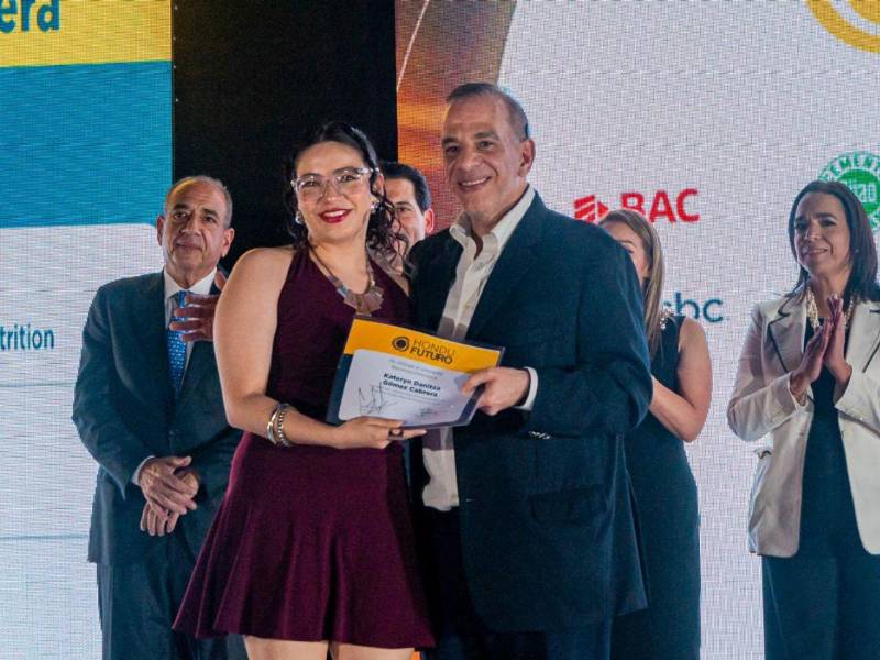 Beneficiaria del Programa Crédito-Beca de HonduFuturo.