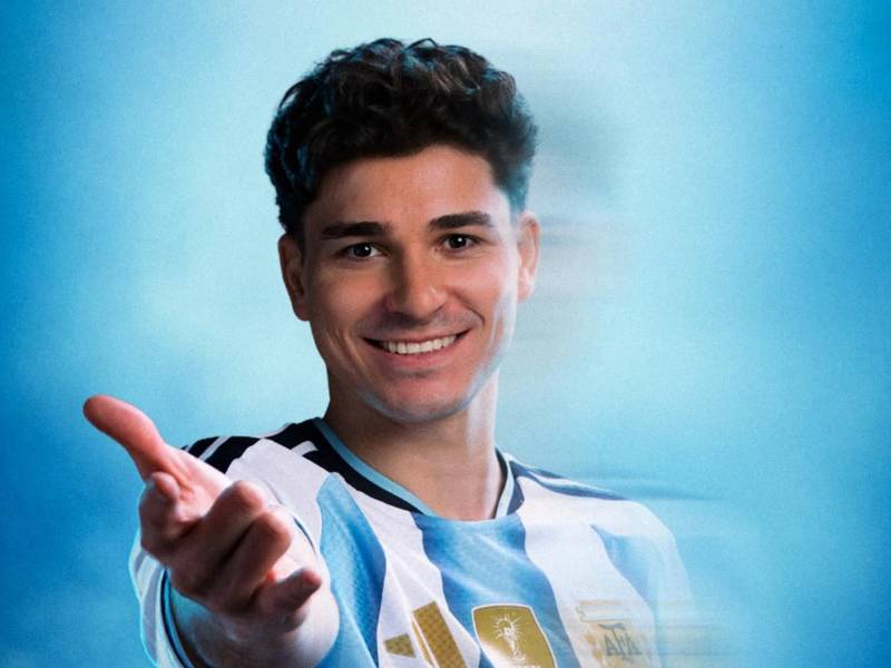 Tremenda sorpresa con la decisión que ha tomado el delantero argentino Julián Álvarez en referencia a su futuro.