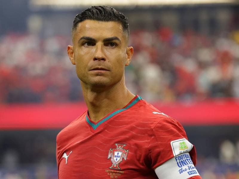 Cristiano Ronaldo luce concentrado en el inicio del Portugal vs España.