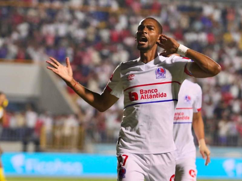 Así festejó Jerry Bengtson su gol marcado en el Olimpia vs Real España.