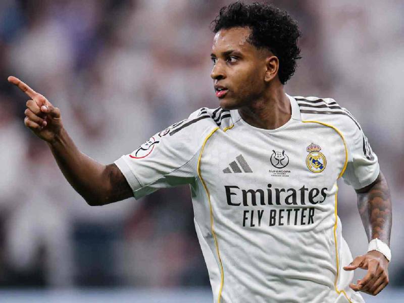 Atlético y Real Madrid se enfrentan esta tarde por la semifinal de la Supercopa de España.