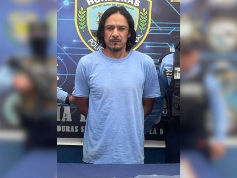 El detenido fue identificado con el alias de “Chuky”, de 43 años de edad, originario del departamento de Cortés.