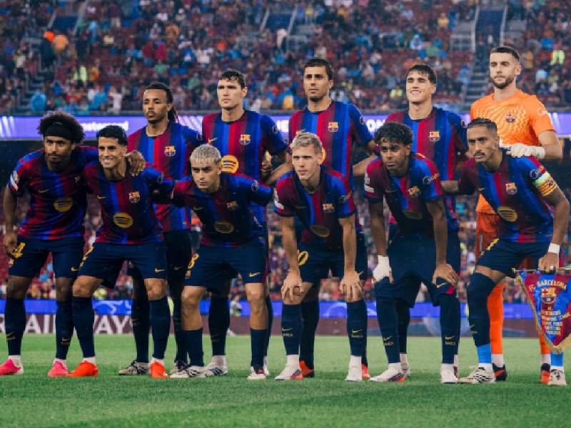 Joan García se fue lesionado al descanso del duelo entre Barcelona vs Racing de Santander.