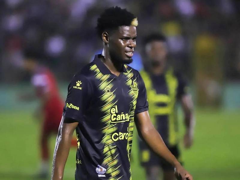 Maylor Núñez jugó el torneo pasado con el Real España.