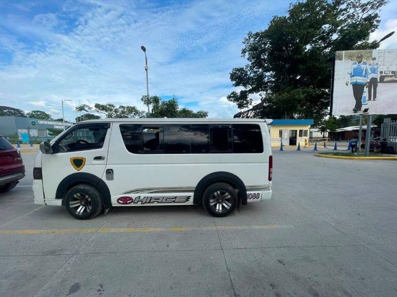 Los operativos también contemplan sanciones para las unidades de transporte público que circulen por espacios destinados exclusivamente a los peatones.