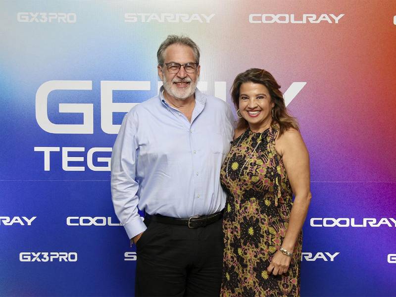 Invitados especiales disfrutaron de una velada que marcó un nuevo capítulo para Geely en Honduras, compartiendo una experiencia en torno al mundo automotriz y conociendo de cerca las novedades que la marca presenta al mercado nacional.