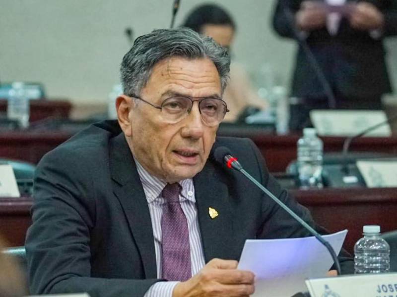 Salomón Názar, actual técnico de Lobos UPNFM y diputado del Congreso Nacional, presentó sus primeras propuestas como Parlamentario..