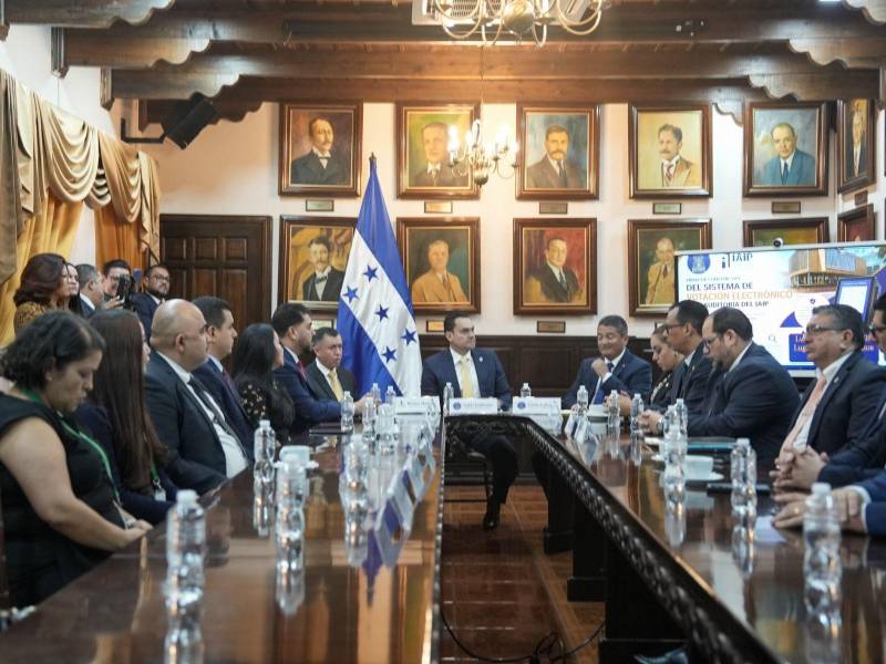 ​La iniciativa surge a raíz de las constantes fallas y cuestionamientos que rodean al actual mecanismo tecnológico del hemiciclo.