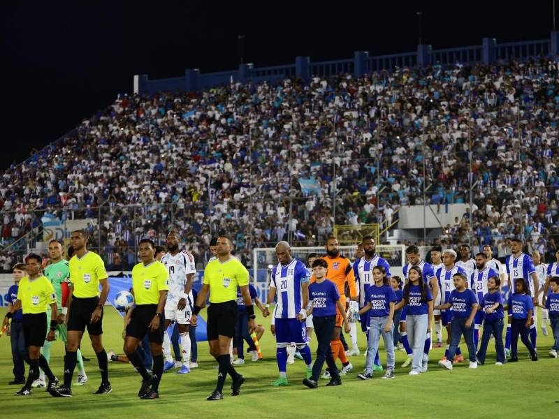 El estadio Morazán de San Pedro Sula lució abarrotado con el Honduras vs Costa Rica.