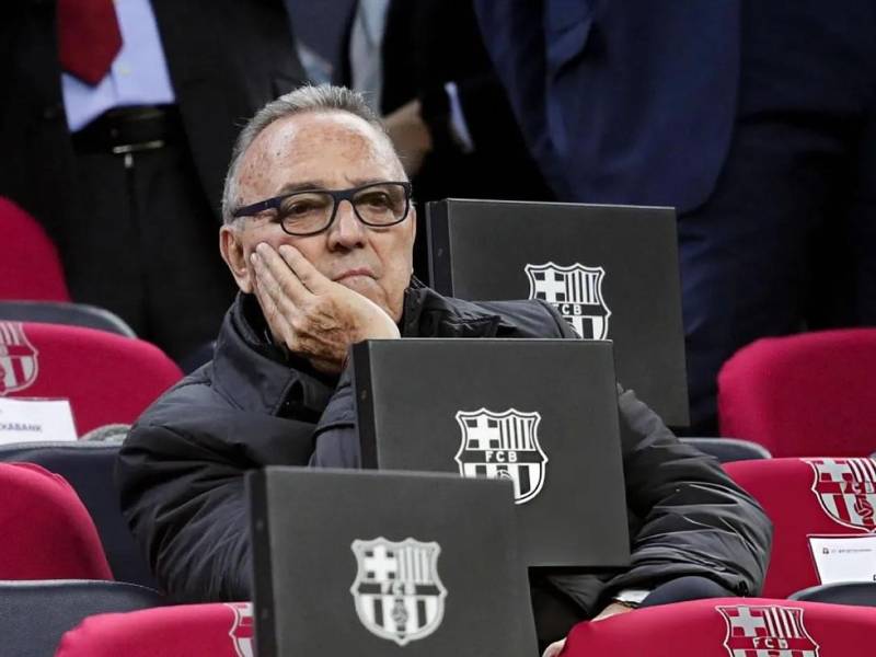 Joan Gaspart fue presidente del Barcelona desde el 23 de julio de 2000 hasta el 13 de febrero de 2003.