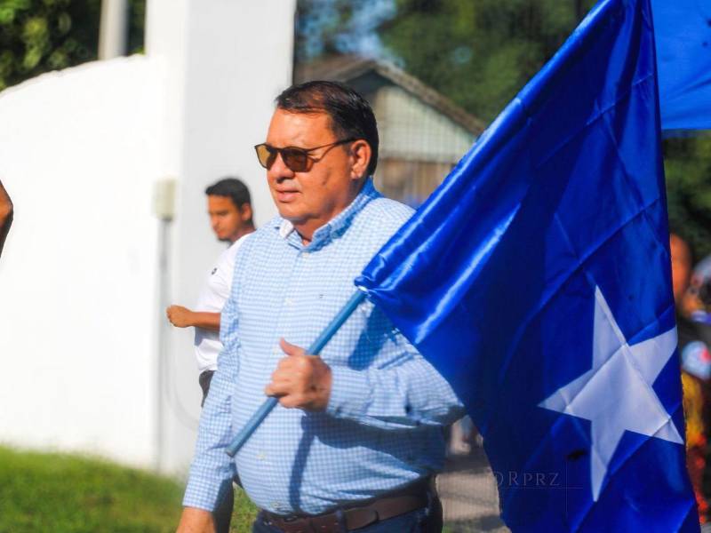El doctor Raúl Ugarte durante el cierre de campaña.