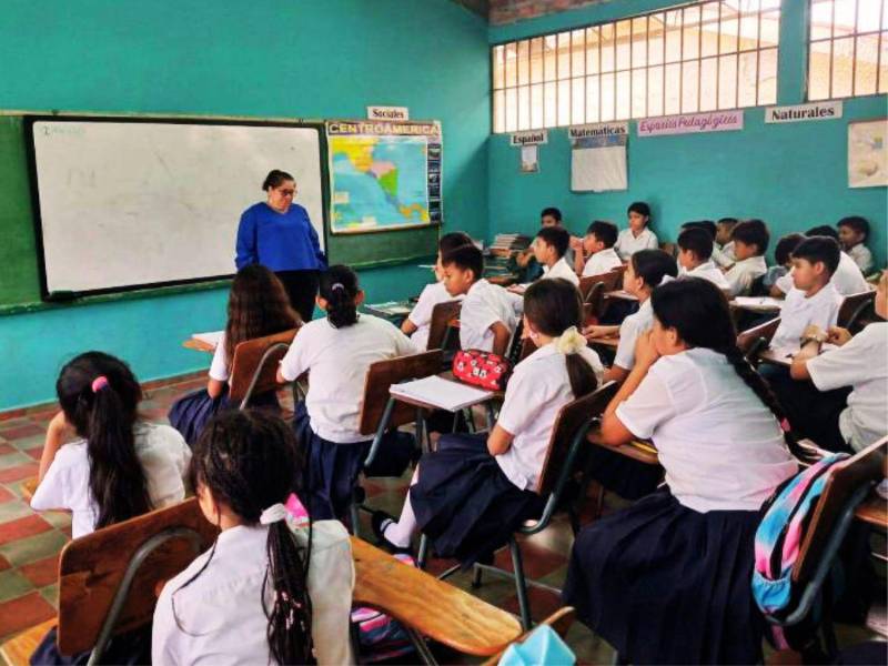 Los docentes Proheco han pasado de enfrentar la falta de seguridad social, salarios por debajo del mínimo legal y la incertidumbre de contratos temporales, a lograr conquistas que se equiparan con los regulares.