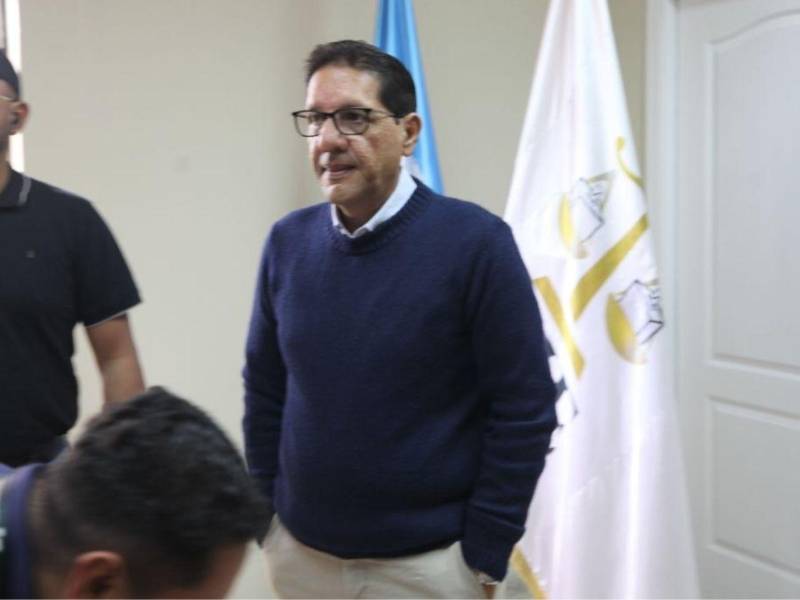 Flores Urrutia explicó que la Ley Electoral concede un plazo de tres días posteriores a la declaratoria oficial de resultados para que los partidos políticos o sus apoderados legales presenten recursos.