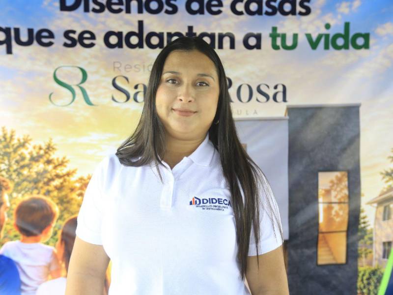 Johana Paz, representante de Dideca, indició que la constructora tiene a disposición de los clientes tres modelos de viviendas.