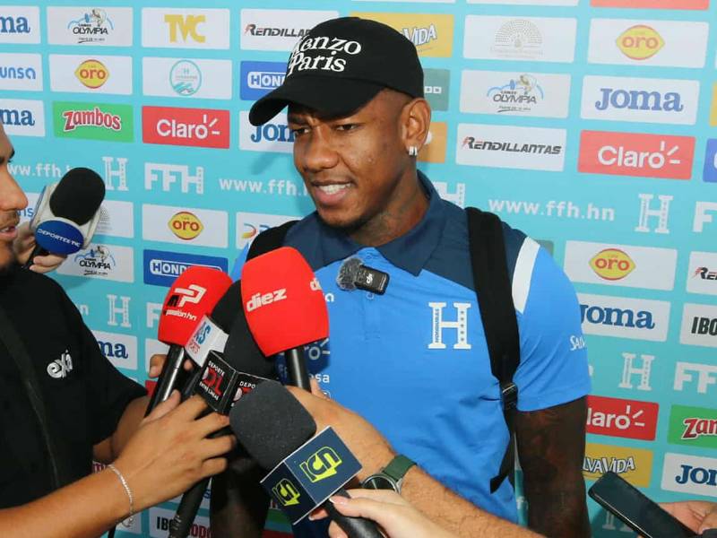 Romell Quioto atendió a los medios antes del viaje a Curazao.