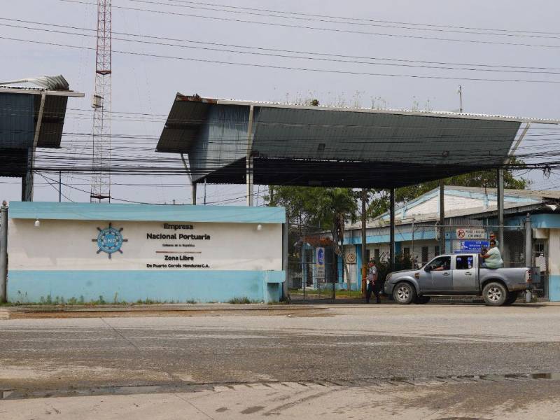 La primera zona libre en Puerto Cortés todavía es operativa, pero la gran mayoría de las empresas que utilizaba sus instalaciones, se retiraron hace mucho tiempo.