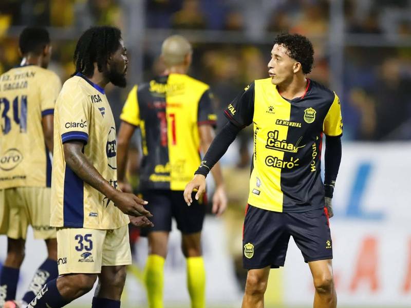 Nixon Cruz entró desde el banco de suplentes y marcó un golazo.