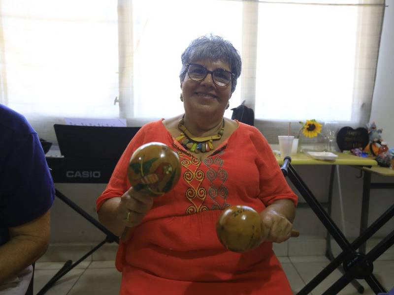 María Joaquina es maestra jubilada, licenciada en teología, pero afirma con convicción, “sobre todo, soy música.”