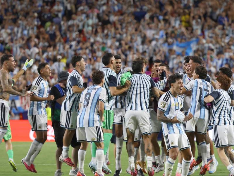 Con sufrimiento, carácter y la aparición de sus estrellas, Argentina superó una dura prueba y ahora se prepara para un nuevo desafío en las semifinales del Mundial 2026.