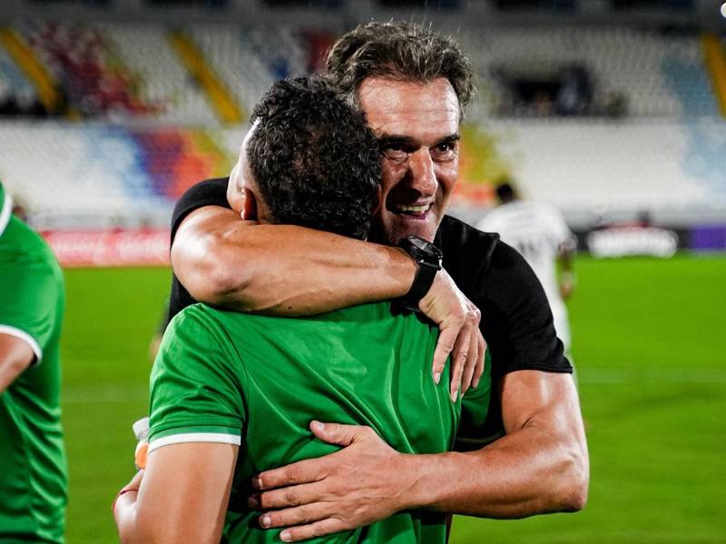 Silvio Rudman celebró con los jugadores y su cuerpo técnico la clasificación de Marathón a la Concacaf Champions Cup.