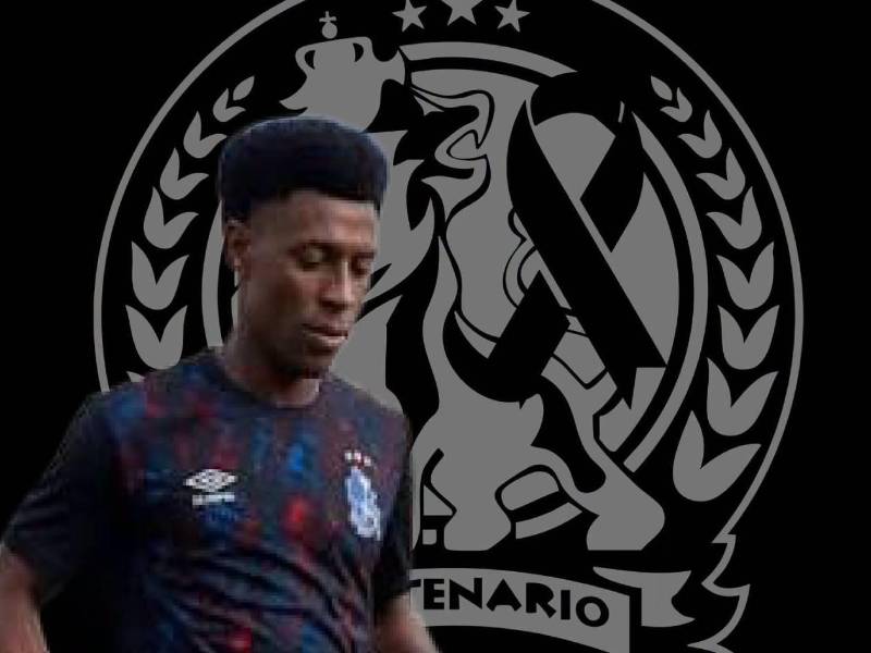 La familia de Kenny Martínez atraviesa uno de los momentos más dolorosos de su vida luego de la muerte violenta del joven futbolista de 22 años de edad, quien perdió la vida el martes 1 de septiembre en el sector de Punta Gorda, Roatán.