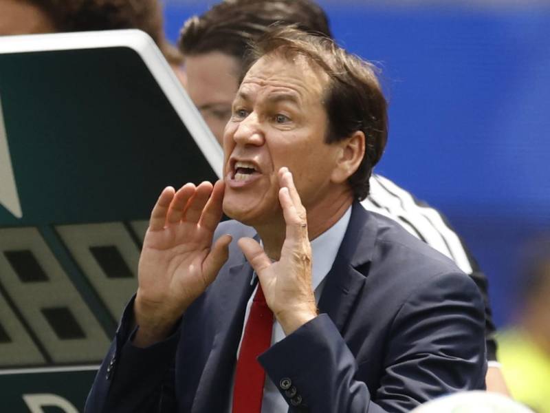El experimentado entrenador Rudi García se queda sin trabajo tras la Copa del Mundo.