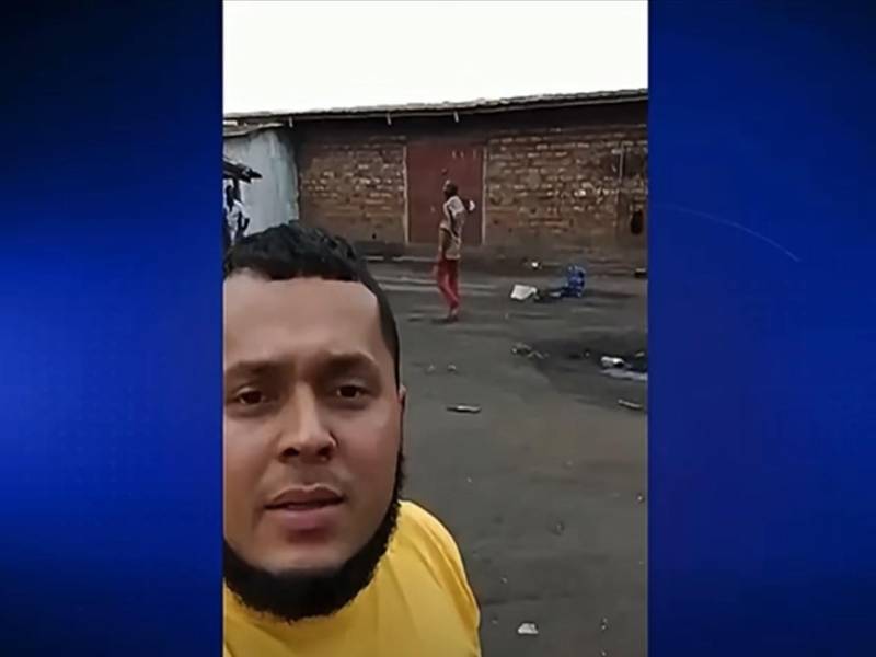 Migrantes de Honduras, Cuba y Ecuador denunciaron este jueves que el Servicio de Inmigración y Aduanas (ICE) estadounidense los deportó “a la fuerza” a la República Centroafricana, sin previo aviso, por lo que buscan ayuda para retornar y argumentan que “violaron todos sus derechos”.