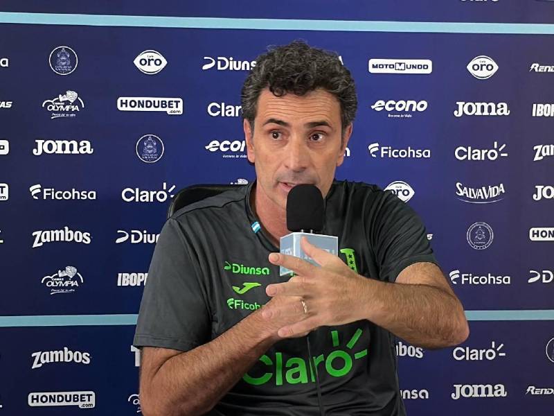 Ante las dudas y cuestionamientos que han surgido, el seleccionador nacional José Francisco Molina decidió explicar las razones que tuvo para conformar su primera lista de convocados.