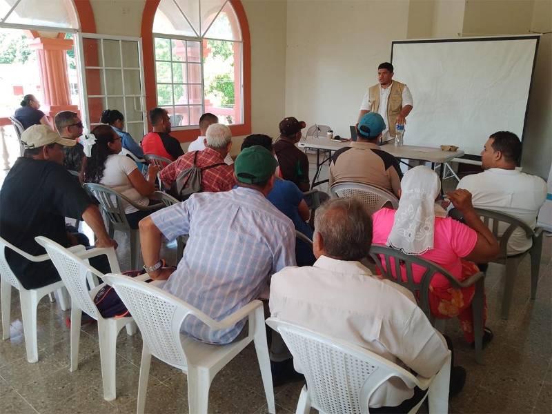 Pescadores artesanales reciben formación técnica por parte de la SAG-Digepesca sobre prácticas de pesca responsable, manejo del recurso marino y comercialización.