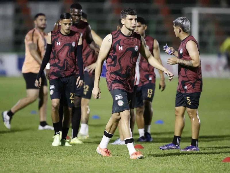 Choloma y Victoria siguen luchando por la permanencia en la Primera División del fútbol hondureño.