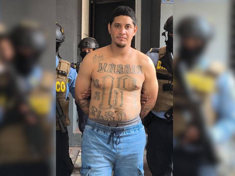 El juzgado en materia de criminalidad organizada dictó auto de formal procesamiento con prisión preventiva contra dos supuestos cabecillas de la Pandilla 18, capturados en un operativo ejecutado por la Dirección Policial Anti Maras y Pandillas Contra el Crimen Organizado (Dipamco) en Puerto Cortés, zona norte de Honduras.