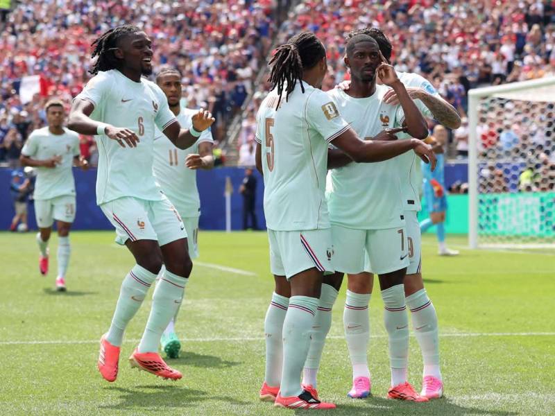 Ousmane Dembélé se lució con tres goles para la paliza de Francia ante Noruega.