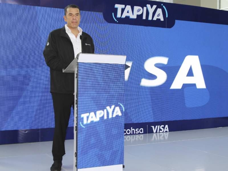 Alonso Valenzuela, vicepresidente regional de Estrategia de Banca de Personas de Ficohsa, destaca el compromiso de la institución con el desarrollo de soluciones financieras digitales que simplifican las transacciones cotidianas de sus clientes.