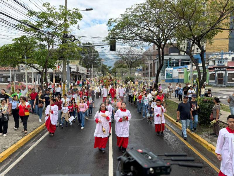 La procesión de Domingo de Ramos de la parroquia San Pedro Apóstol es una de las principales de la ciudad.