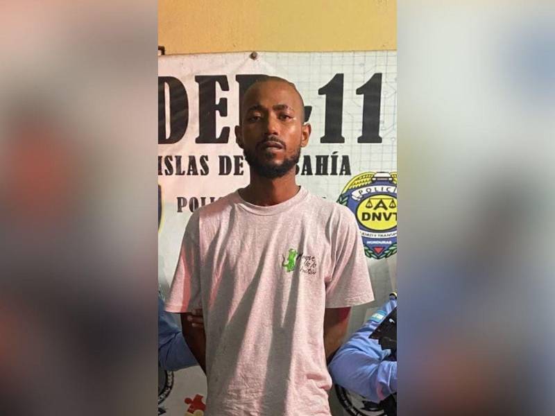 Fotografía de Mark Joseph Arriola Raymond tras su detención.