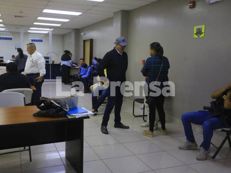 Abogado detenido en Villanueva a audiencia por supuestamente revelar identidad de testigo protegido