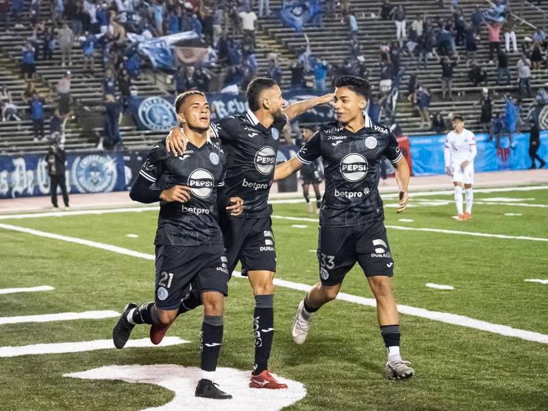 Luis Meléndez marcó el gol con el que Motagua rescató un empate 2-2 contra Olimpia en el amistoso en New Orleans.
