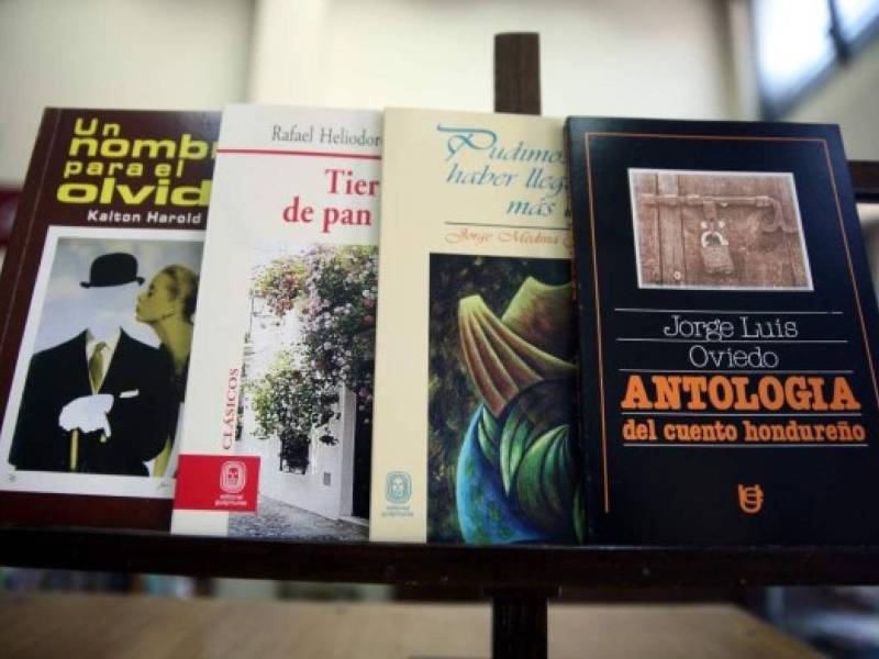 Publicar un libro no solo significa escribirlo, sino también cubrir servicios editoriales profesionales para la revisión y corrección, además de la maquetación, porque conlleva calidad de fondo y forma, según el director de Guancasco Editorial, Jairo Mejía Rodríguez.