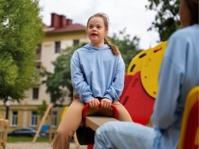 Muchos niños con síndrome de Down pueden desarrollar sobrepeso, por eso es importante controlar que sigan una dieta equilibrada.