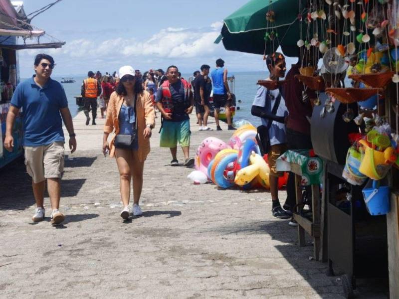 Playas, montañas, valles y sitios culturales integran la variada oferta.