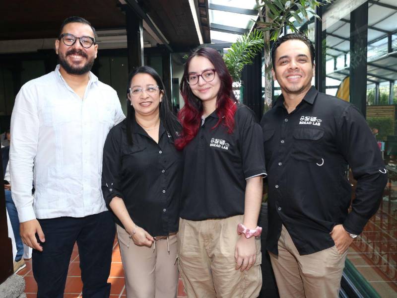 El chef Carlos Guerrero y el equipo de Bred Lab se sumaron al networking.