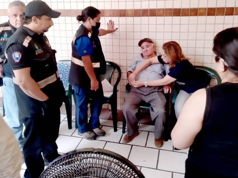 Varios de los afectados están teniendo problemas de salud por el calor y las condiciones en que los tienen.