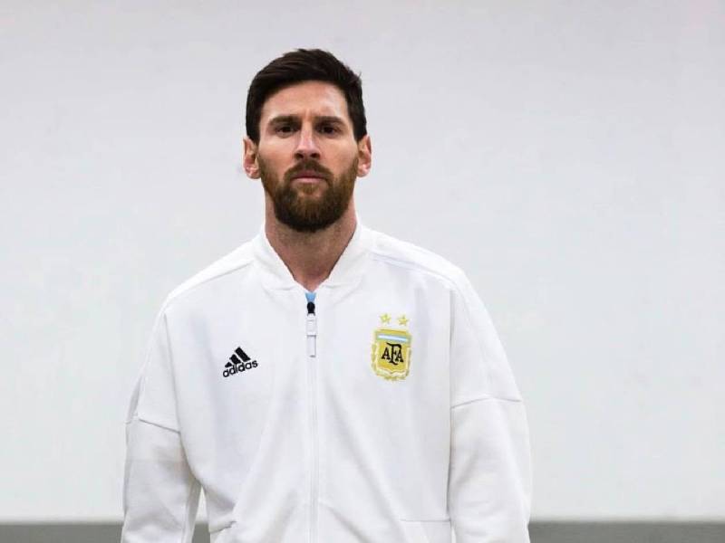 Lionel Messi ha construido una historia inolvidable con la selección argentina, convirtiéndose en una de las principales figuras de la historia de la Albiceleste.